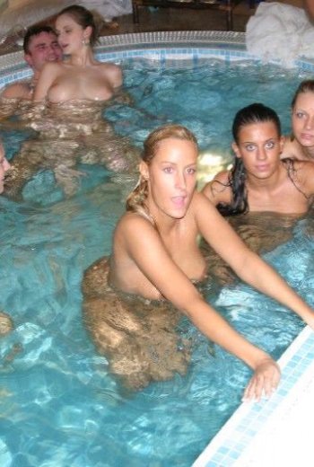 Оргазмы в бассейне. Фото 11